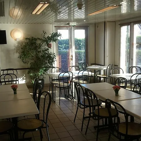 Hotel F1 Lyon Genay Massieux