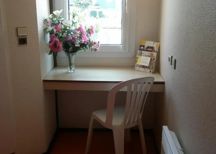 F1 Lyon Genay Hotel Massieux